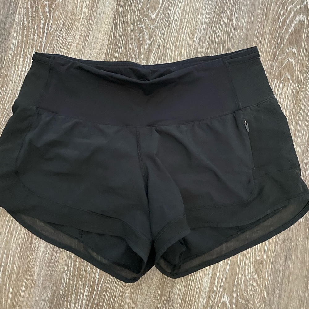 Lululemon shorts size 4